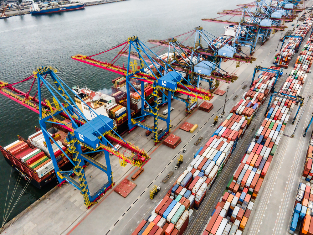 Terminais portuários adotam parceria com integrador para inovar sistemas de operação