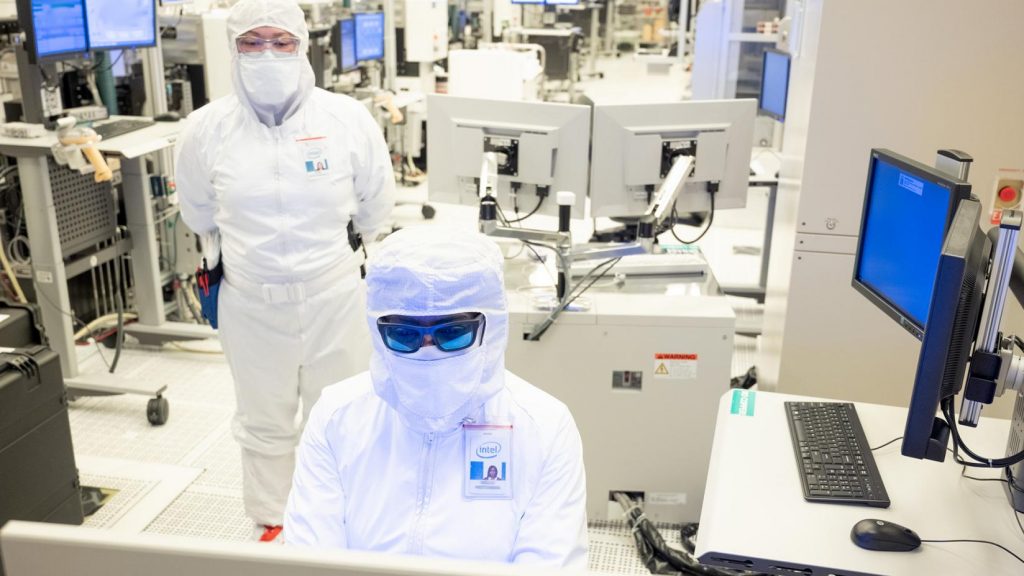 Intel e MediaTek firmam parceria para produção de chips